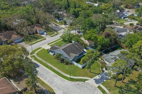 $570,000 | 2929 Longbrooke Way, Clearwater, FL 33760