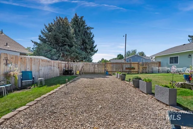 $395,000 | 1936 Stonetree Drive, Mountain Home, ID 83647