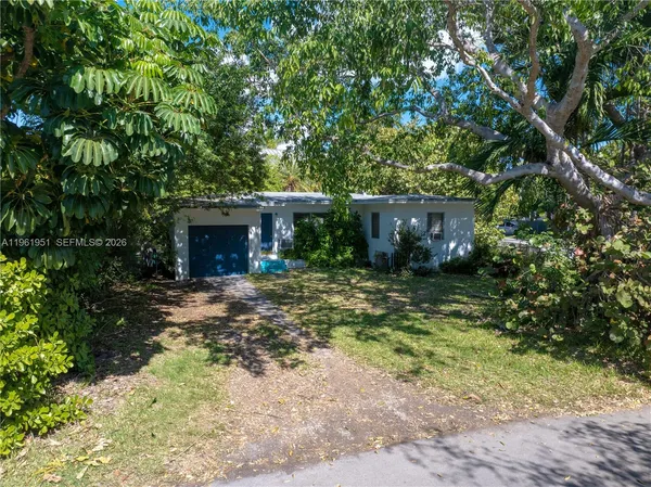 $3,000,000 | 301 Redwood Lane, Key Biscayne, FL 33149