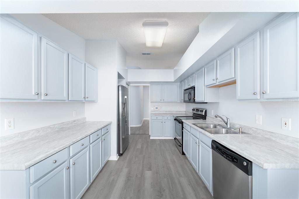 9253 Southwest 91st Circle Ocala, FL 34481 - Photo 20 of 57