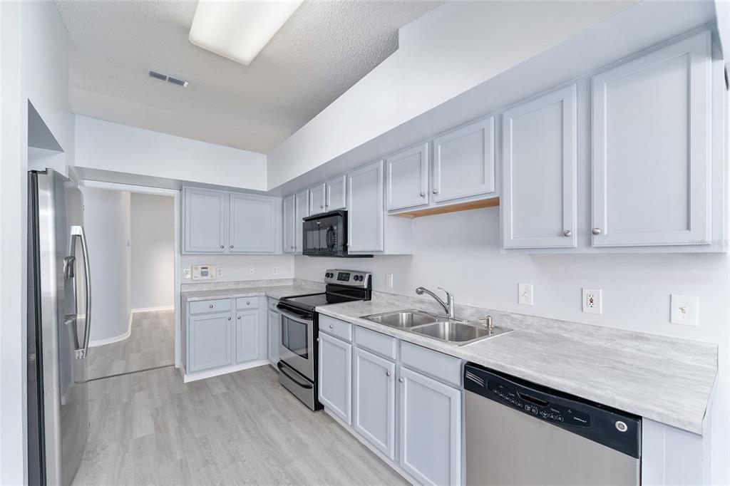 9253 Southwest 91st Circle Ocala, FL 34481 - Photo 21 of 57