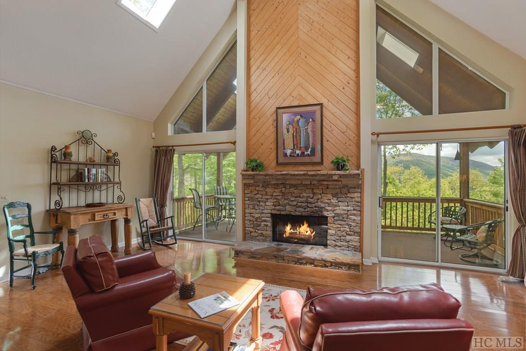 53 Eagle Ridge Road Sapphire, NC 28774 - Photo 5 of 46 Gallery Image 5