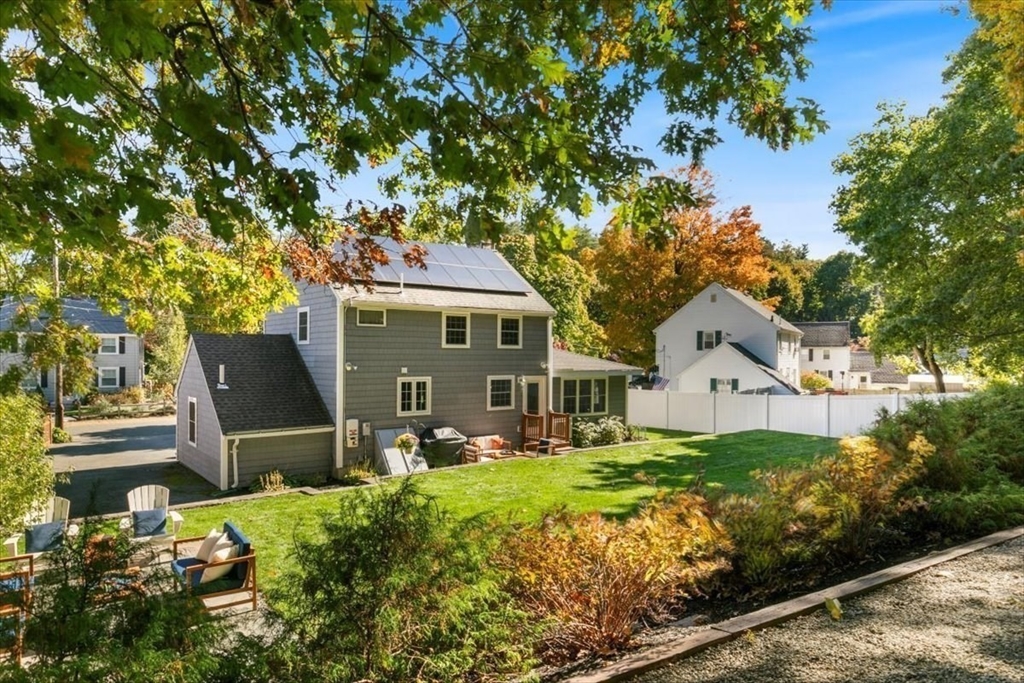31 Robert Street Wakefield, MA 01880 - Photo 37 of 41 a front view of a house with garden