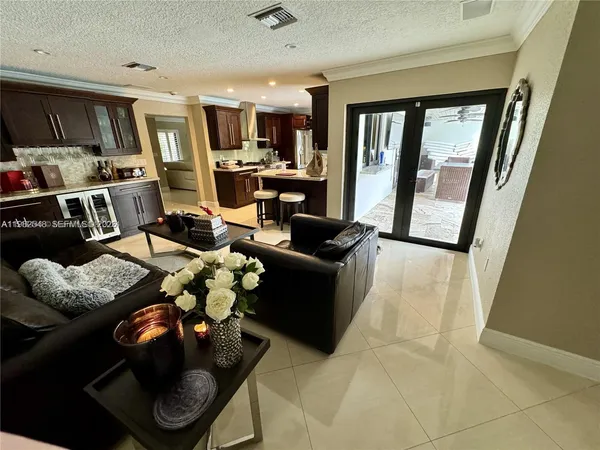 $1,200,000 | 15101 Garvock Place, Miami Lakes, FL 33016