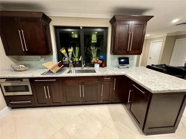 $1,200,000 | 15101 Garvock Place, Miami Lakes, FL 33016