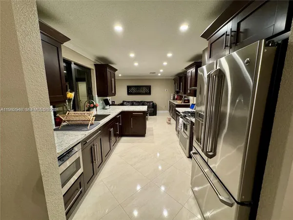 $1,200,000 | 15101 Garvock Place, Miami Lakes, FL 33016