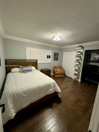 $1,200,000 | 15101 Garvock Place, Miami Lakes, FL 33016