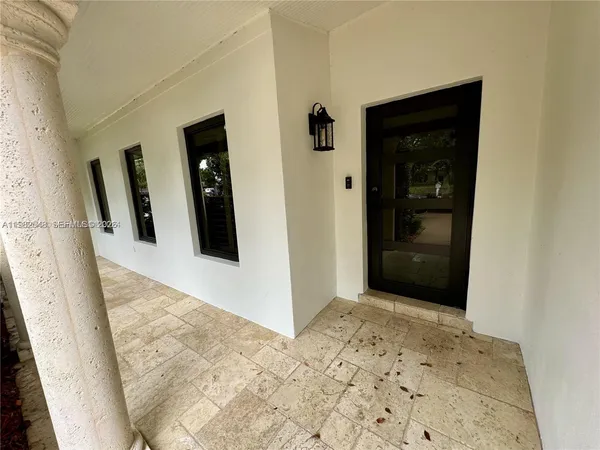 $1,200,000 | 15101 Garvock Place, Miami Lakes, FL 33016