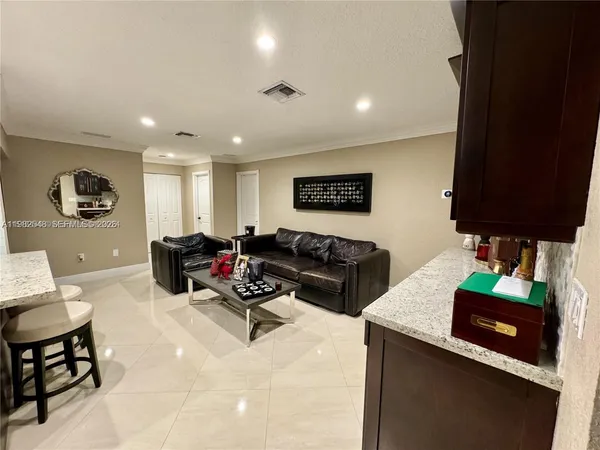 $1,200,000 | 15101 Garvock Place, Miami Lakes, FL 33016