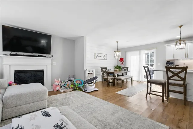 $649,900 | 7 Boulder Court, Raymond, NH 03077