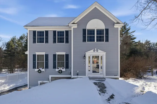 $649,900 | 7 Boulder Court, Raymond, NH 03077
