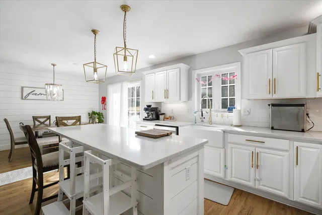 $649,900 | 7 Boulder Court, Raymond, NH 03077