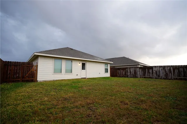 $2,200 | 5312 Samuel Run, Bryan, TX 77807