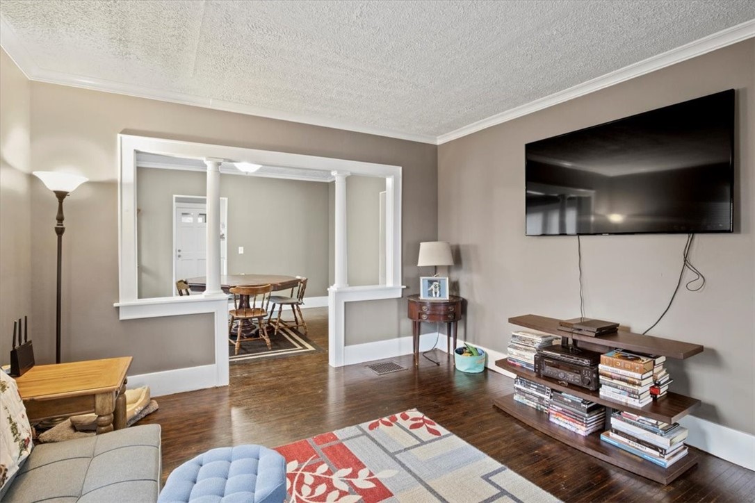 257 Delmar Road Greece, NY 14616 - Photo 6 of 36