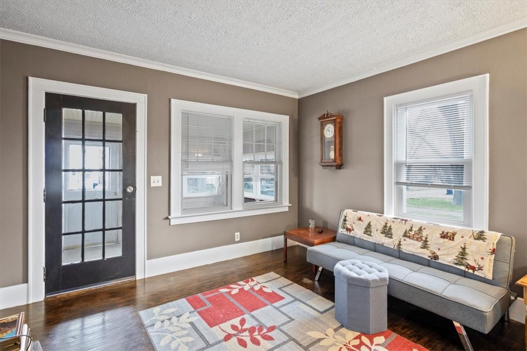 257 Delmar Road Greece, NY 14616 - Photo 8 of 36