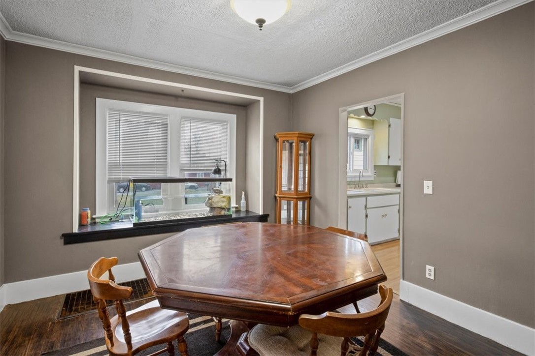 257 Delmar Road Greece, NY 14616 - Photo 9 of 36