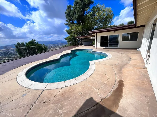 $7,950 | 881 Harrington Road, Glendale, CA 91207