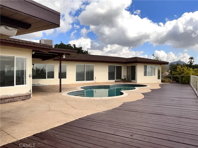 $7,950 | 881 Harrington Road, Glendale, CA 91207