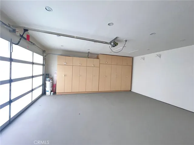 $8,950 | 881 Harrington Road, Glendale, CA 91207