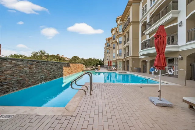 $195,000 | 7575 Kirby Drive, Unit 1303, Houston, TX 77030