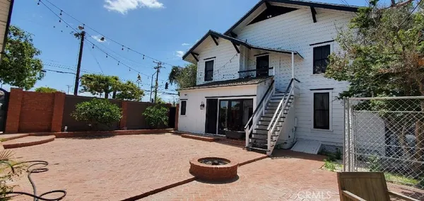 a front view of a house with garage