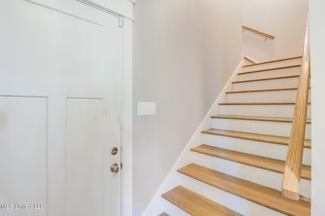 $685,000 | 368 Goose Pointe Boulevard, Biloxi, MS 39531