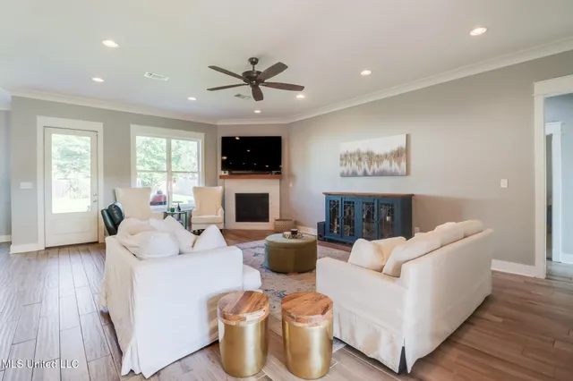 $685,000 | 368 Goose Pointe Boulevard, Biloxi, MS 39531