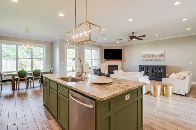 $685,000 | 368 Goose Pointe Boulevard, Biloxi, MS 39531