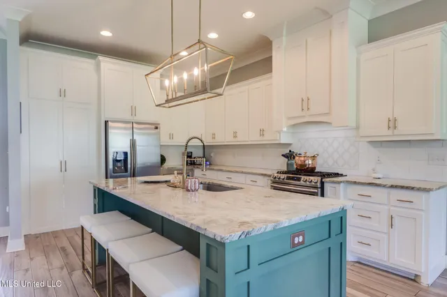 $685,000 | 368 Goose Pointe Boulevard, Biloxi, MS 39531