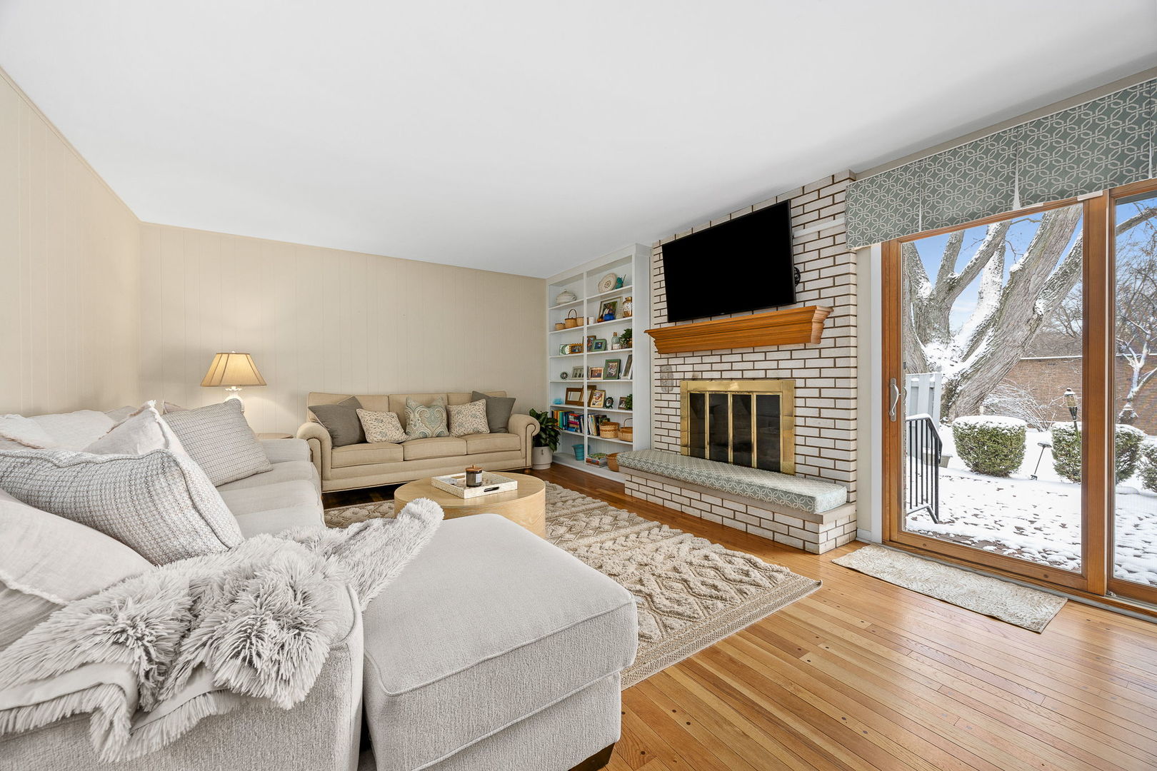 1532 Swallow Street Naperville, IL 60565 - Photo 15 of 38