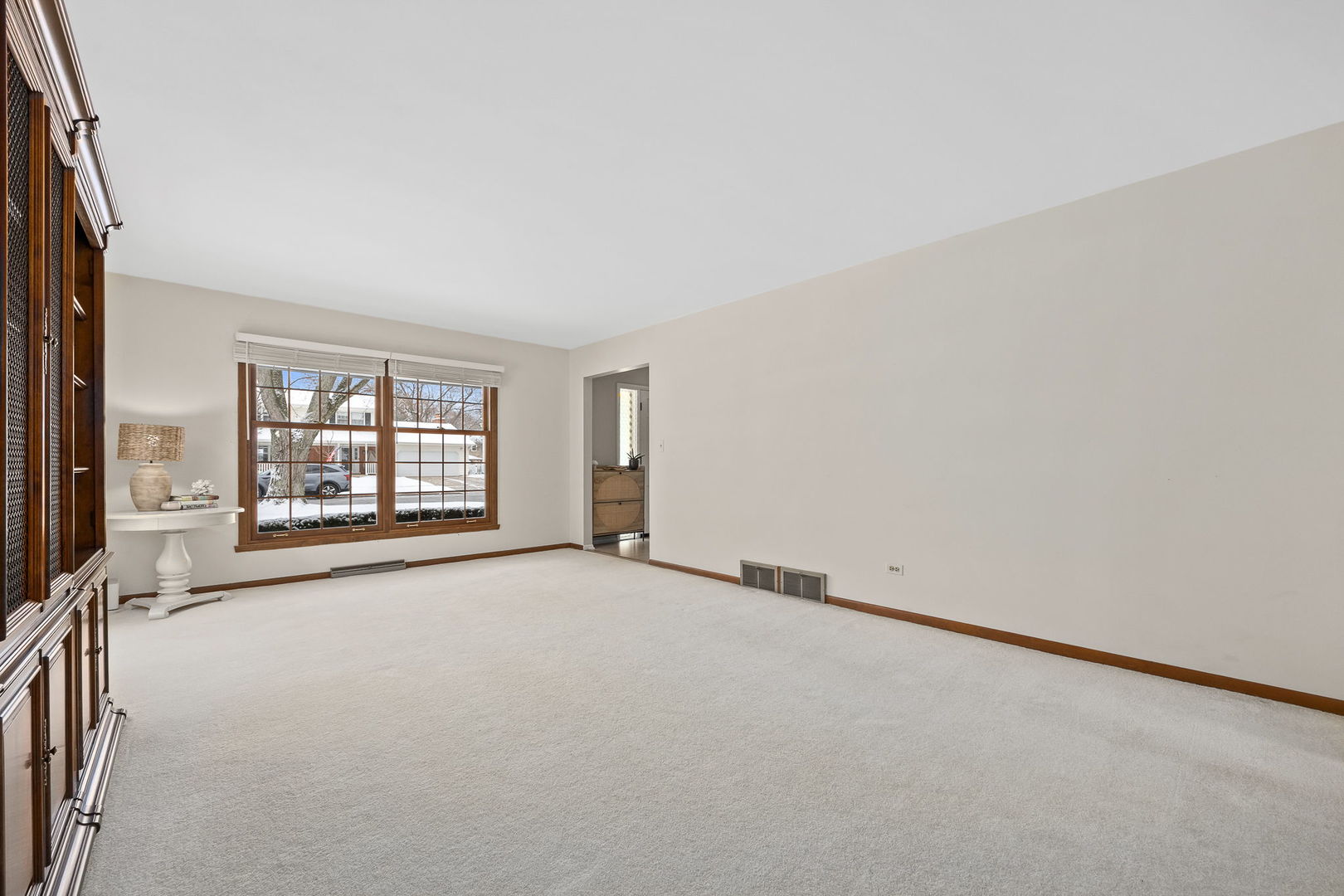 1532 Swallow Street Naperville, IL 60565 - Photo 7 of 38