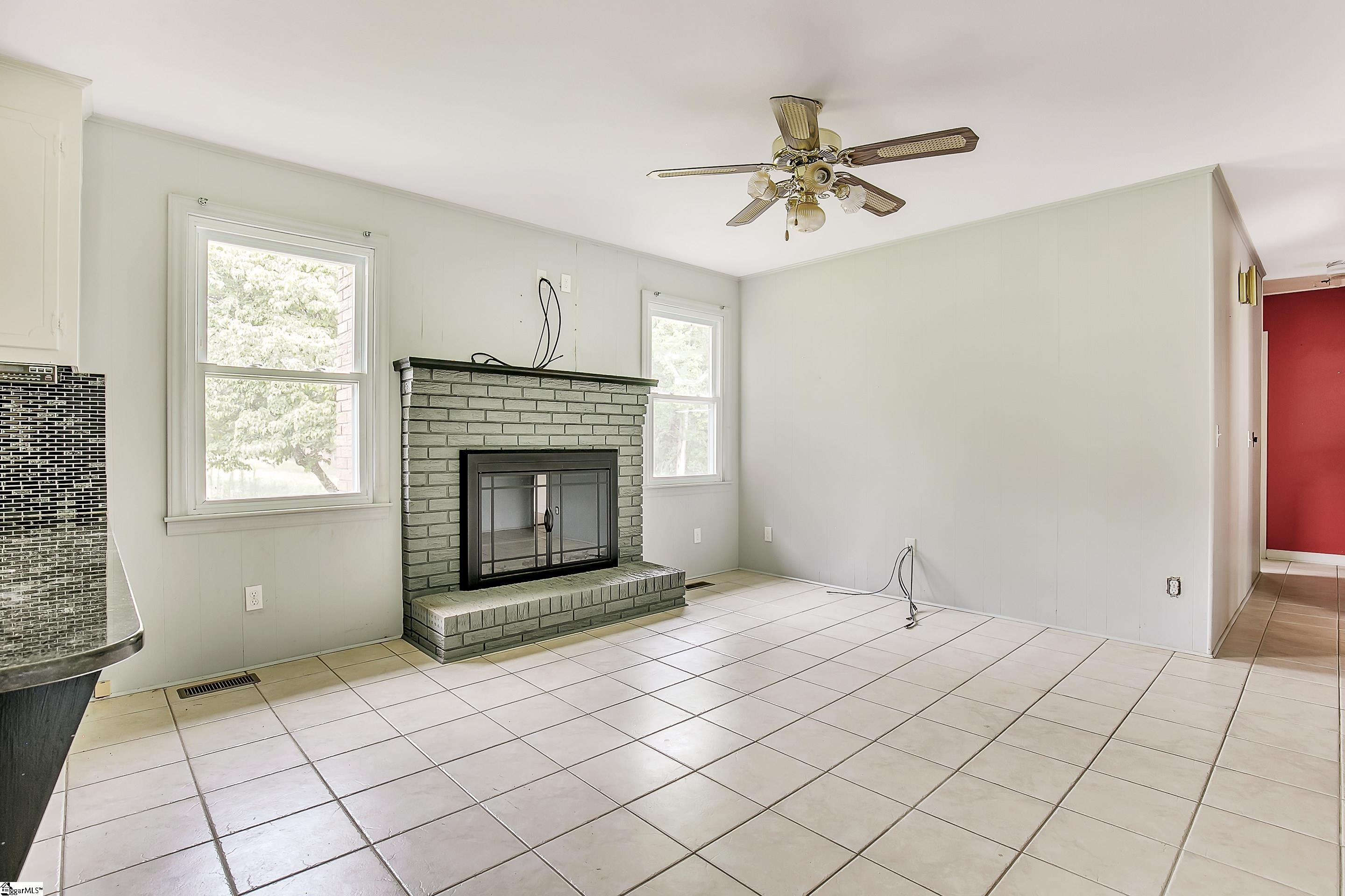 2330 Trammel Road Woodruff, SC 29388 - Photo 17 of 35