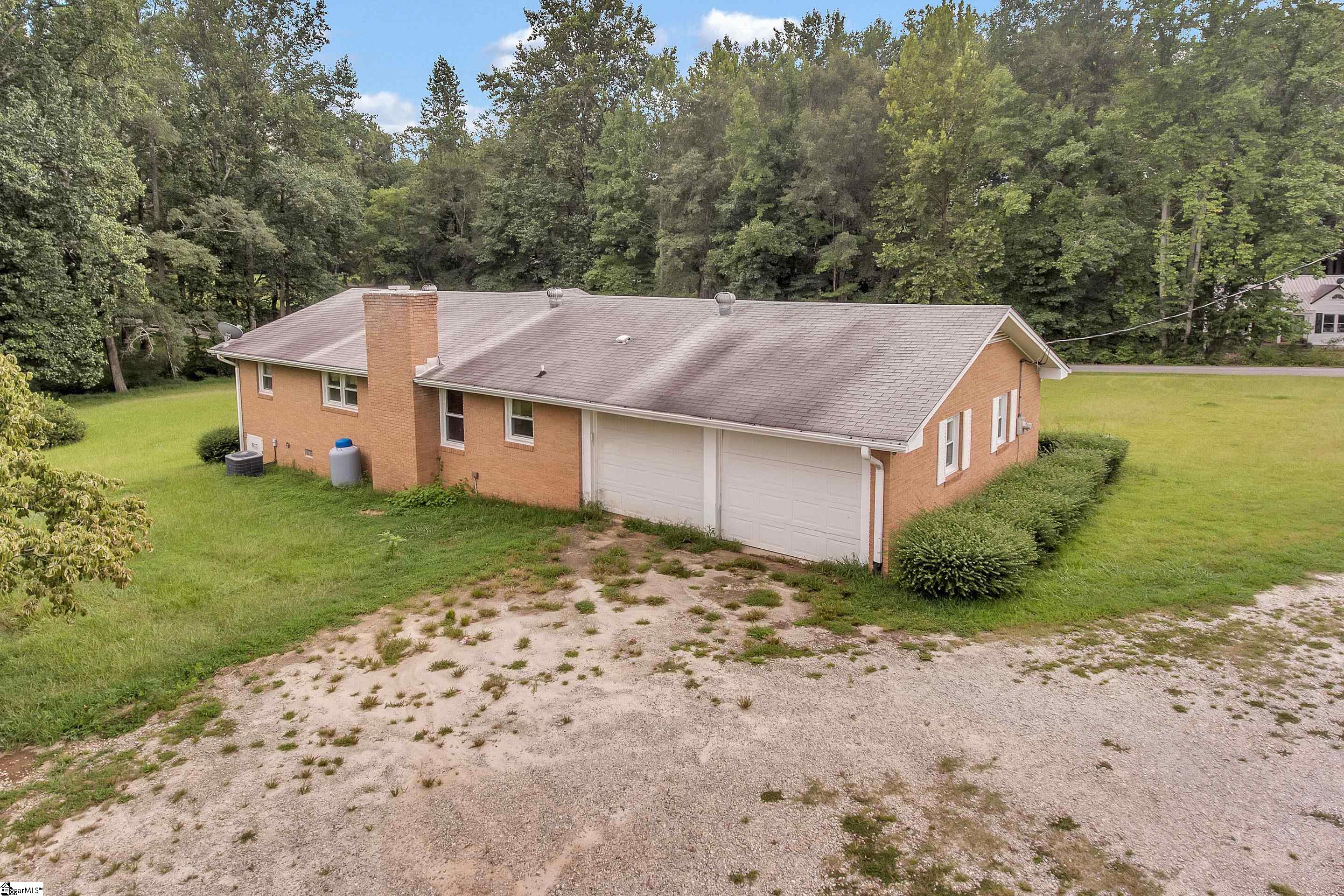 2330 Trammel Road Woodruff, SC 29388 - Photo 23 of 35
