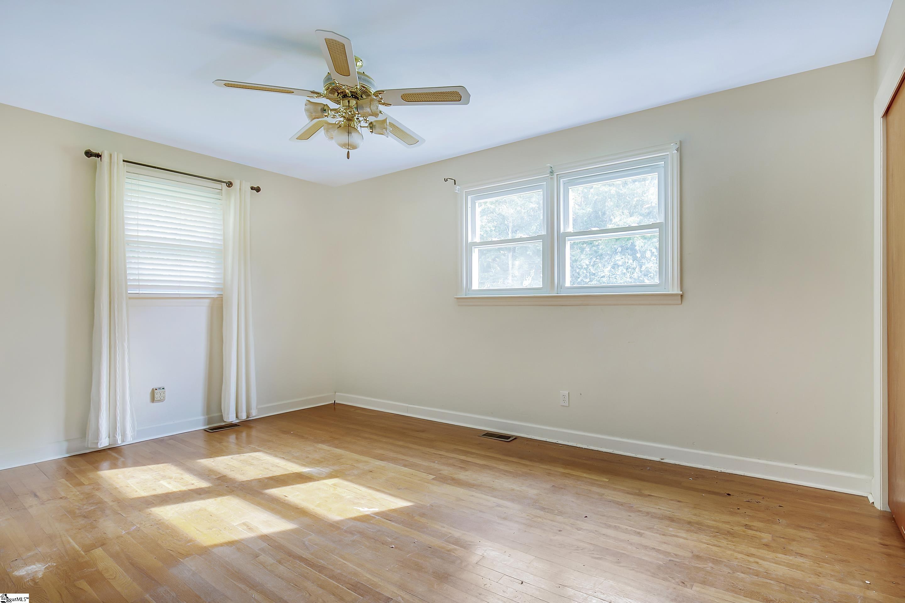 2330 Trammel Road Woodruff, SC 29388 - Photo 5 of 35