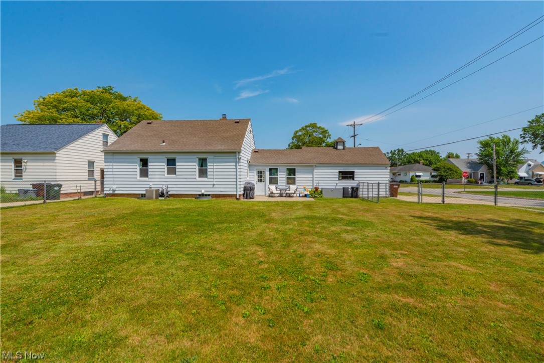 4807 Redfern Road Parma, OH 44134 - Photo 31 of 35