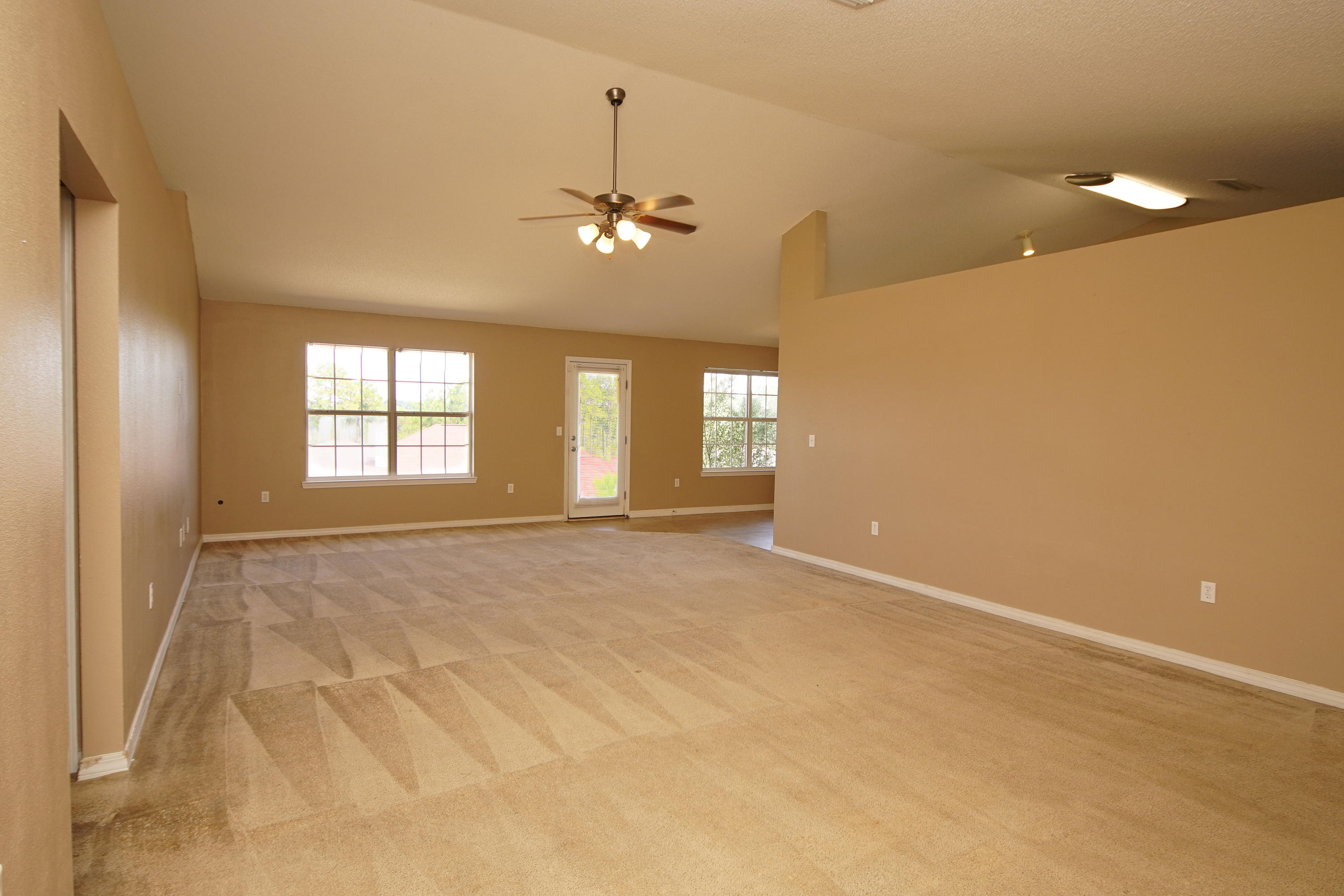 314 Sidewinder Loop Crestview, FL 32536 - Photo 13 of 54 Gallery Image 13