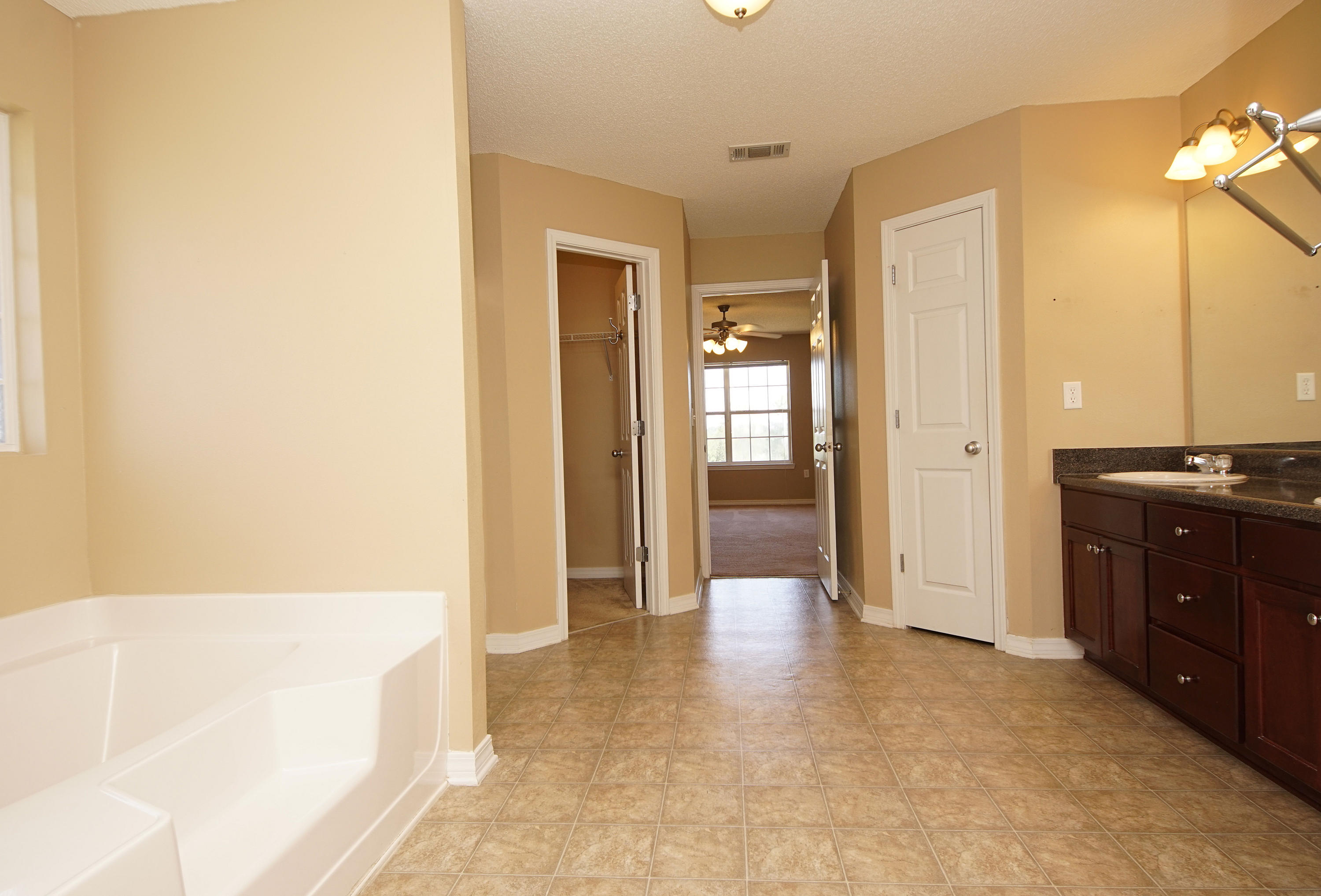 314 Sidewinder Loop Crestview, FL 32536 - Photo 19 of 54 Gallery Image 19