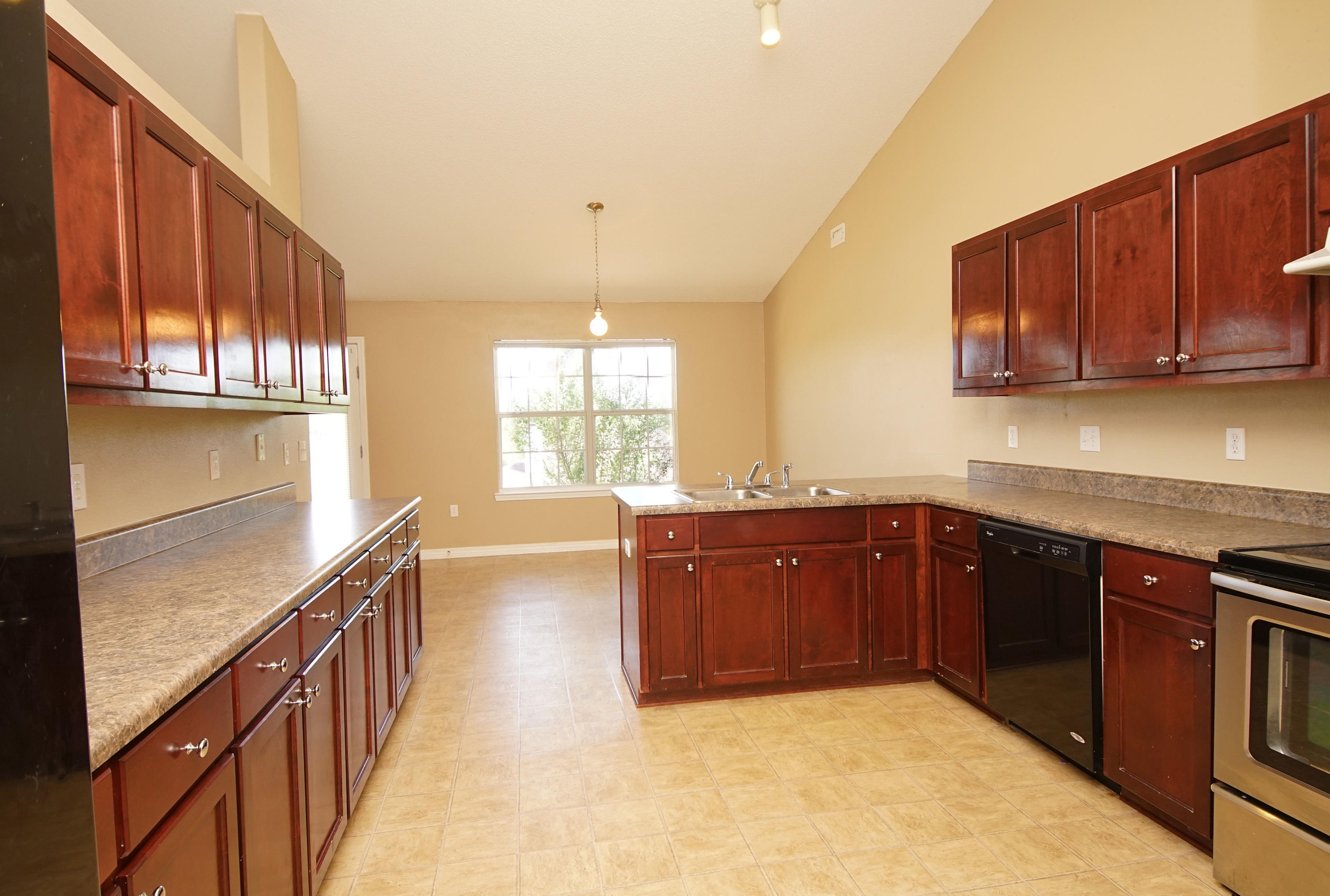 314 Sidewinder Loop Crestview, FL 32536 - Photo 7 of 54 Gallery Image 7