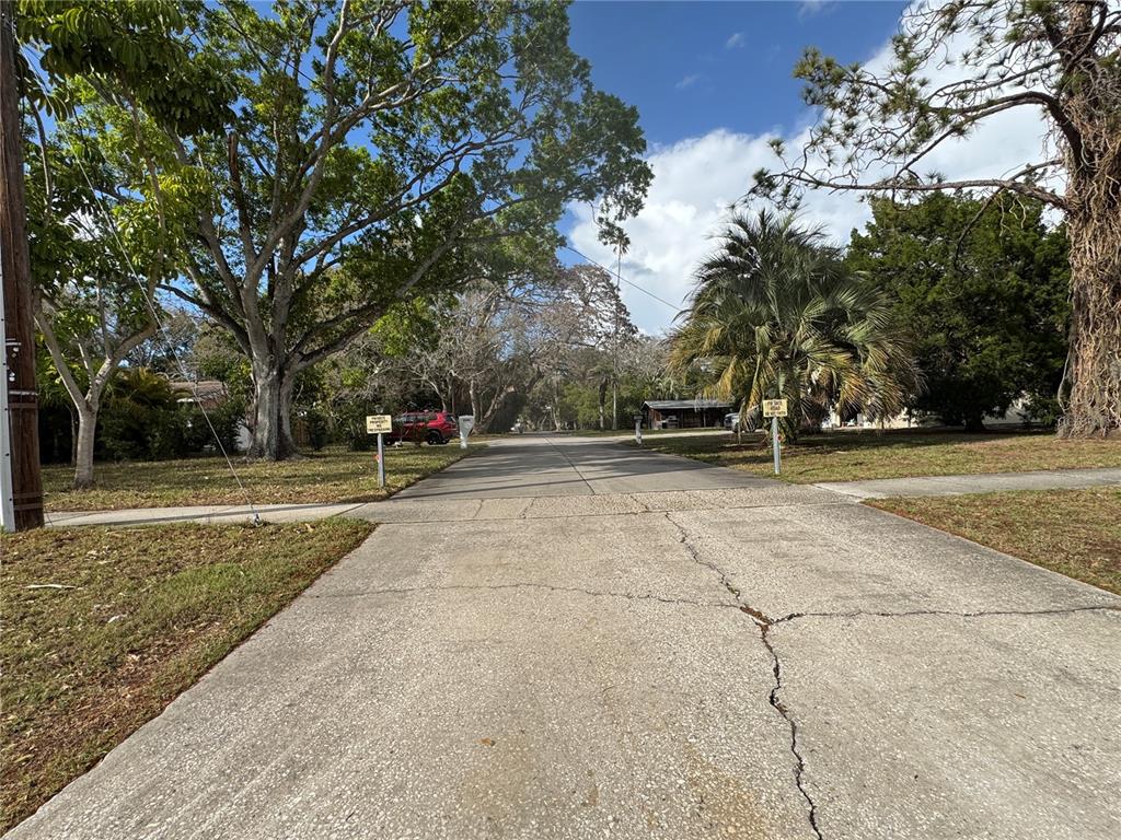 1546 Belleair Road Clearwater, FL 33756 - Photo 6 of 48