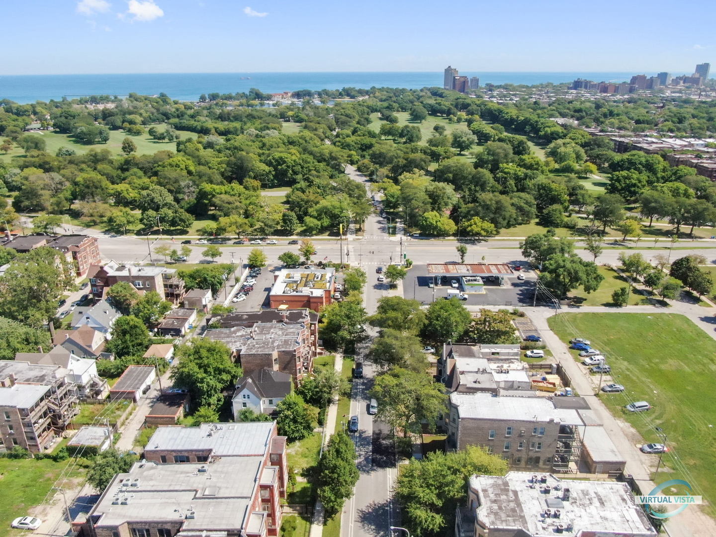 1529 East Marquette Road Chicago, IL 60637 - Photo 31 of 37 an aerial view of a city with lots of residential buildings