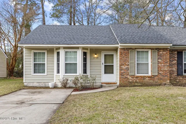 $1,250 | 1949 Rolling Ridge Drive, Midway Park, NC 28544