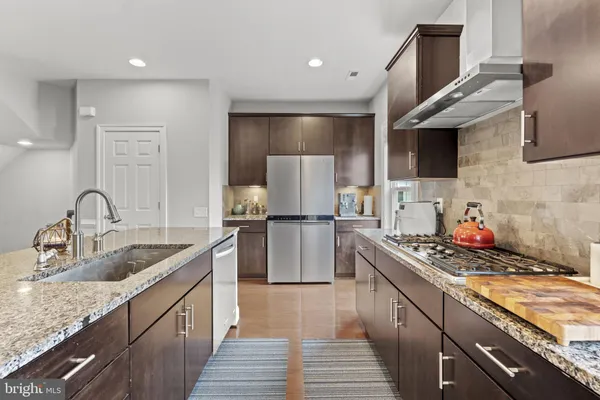 $3,900 | 9618 Stockwell Lane, Fairfax, VA 22031