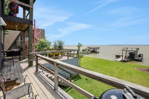 $549,000 | 546 West Cattle Drive, Onalaska, TX 77360