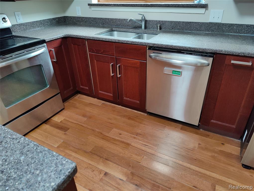 1600 Dunston Road Canton, MI 48188 - Photo 27 of 49