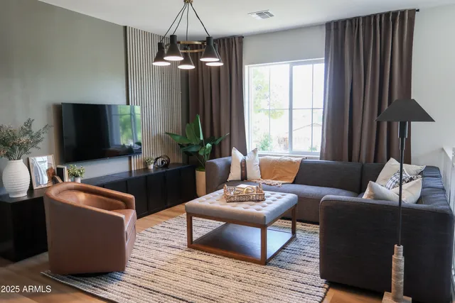 $3,095 | 1118 West Audrey Lane, Phoenix, AZ 85023