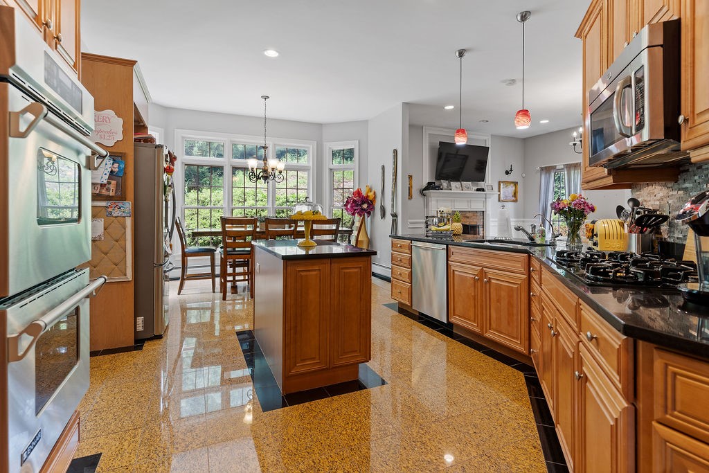 12 Paddock Drive Lincoln, RI 02865 - Photo 12 of 38