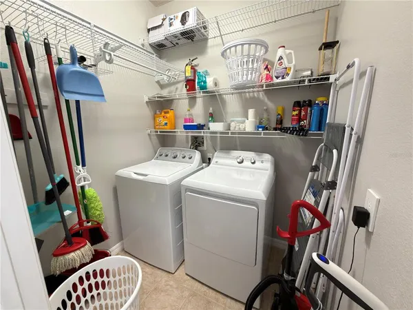 $2,300 | 734 Monroe Circle, Davenport, FL 33896