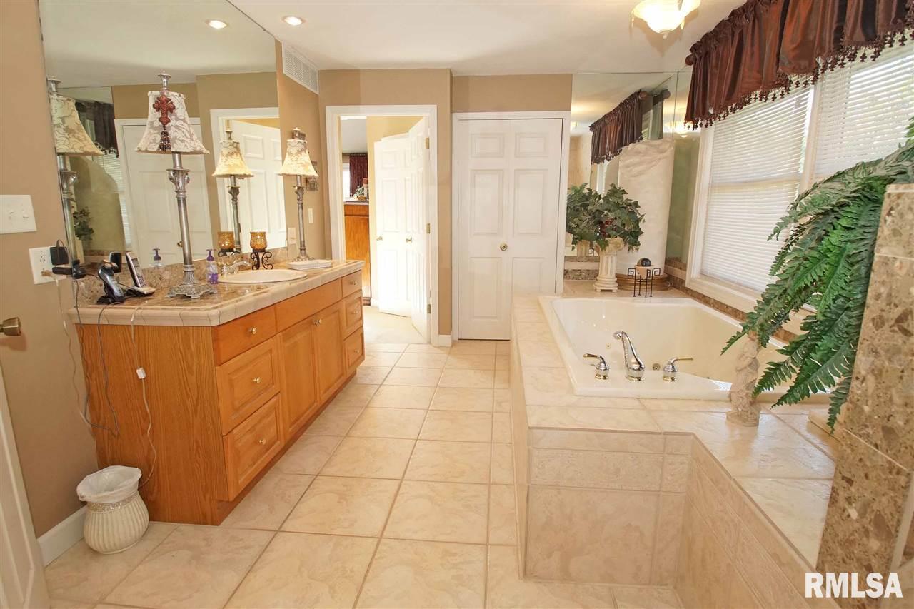 9109 Trigger Road Edwards, IL 61528 - Photo 28 of 30 Gallery Image 28