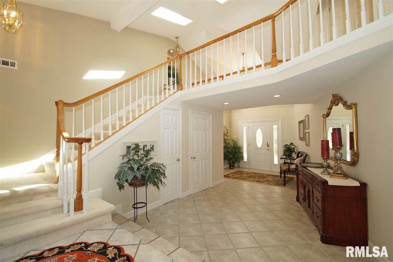 9109 Trigger Road Edwards, IL 61528 - Photo 6 of 30 Gallery Image 6