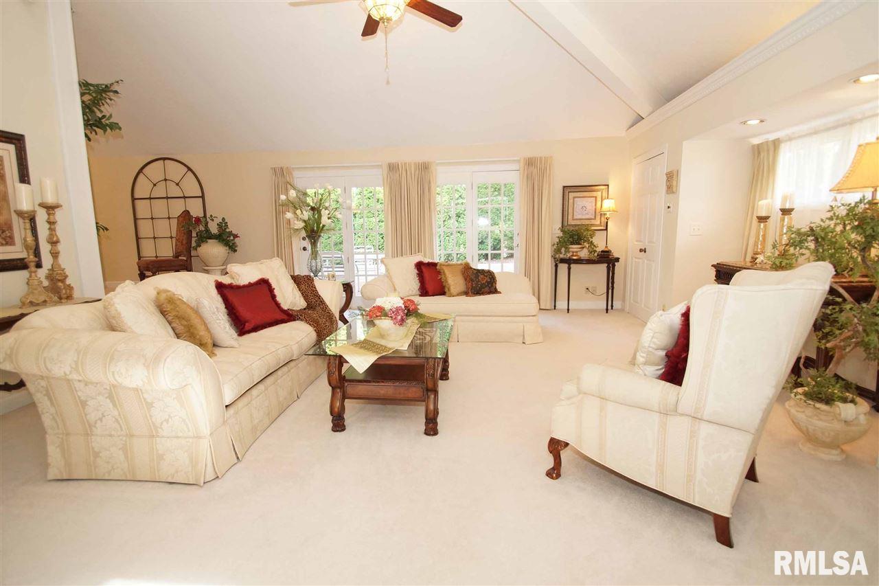 9109 Trigger Road Edwards, IL 61528 - Photo 9 of 30 Gallery Image 9